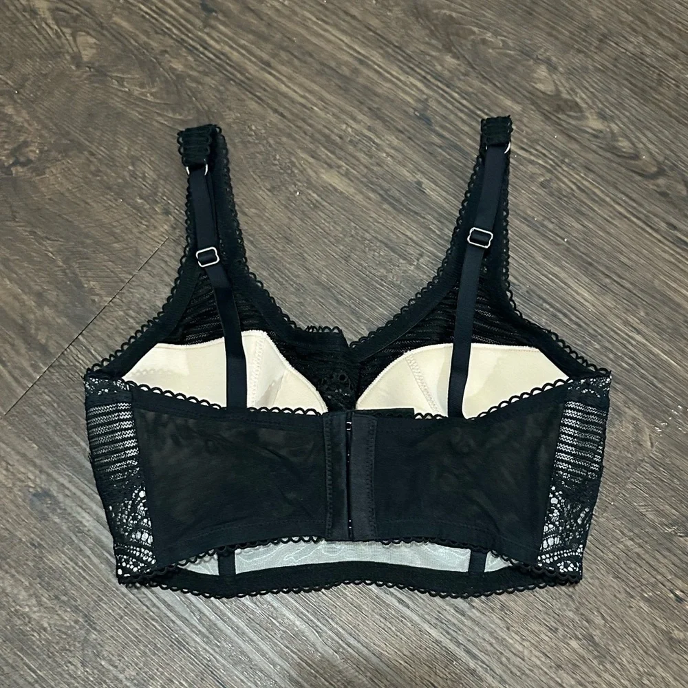 Victoria's Secret Bra - Picture 3 of 5